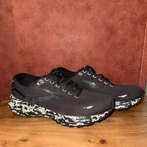 Brooks Ghost 15 running shoes